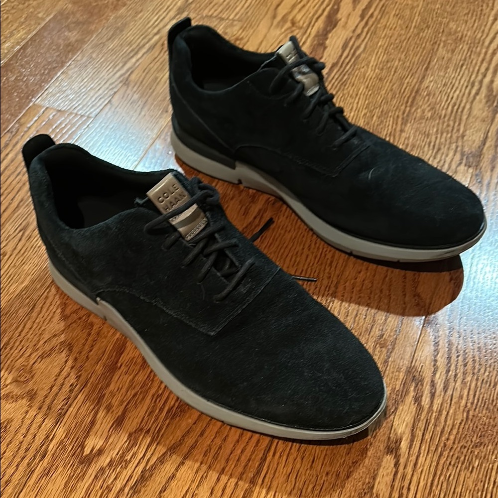 Cole Haan Black and Gray Oxford Shoes with Minimalist Design